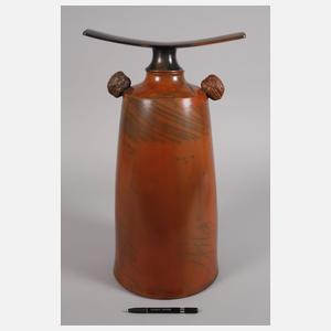 Pierre Bayle großes Deckelgefäß mit Walnüssen