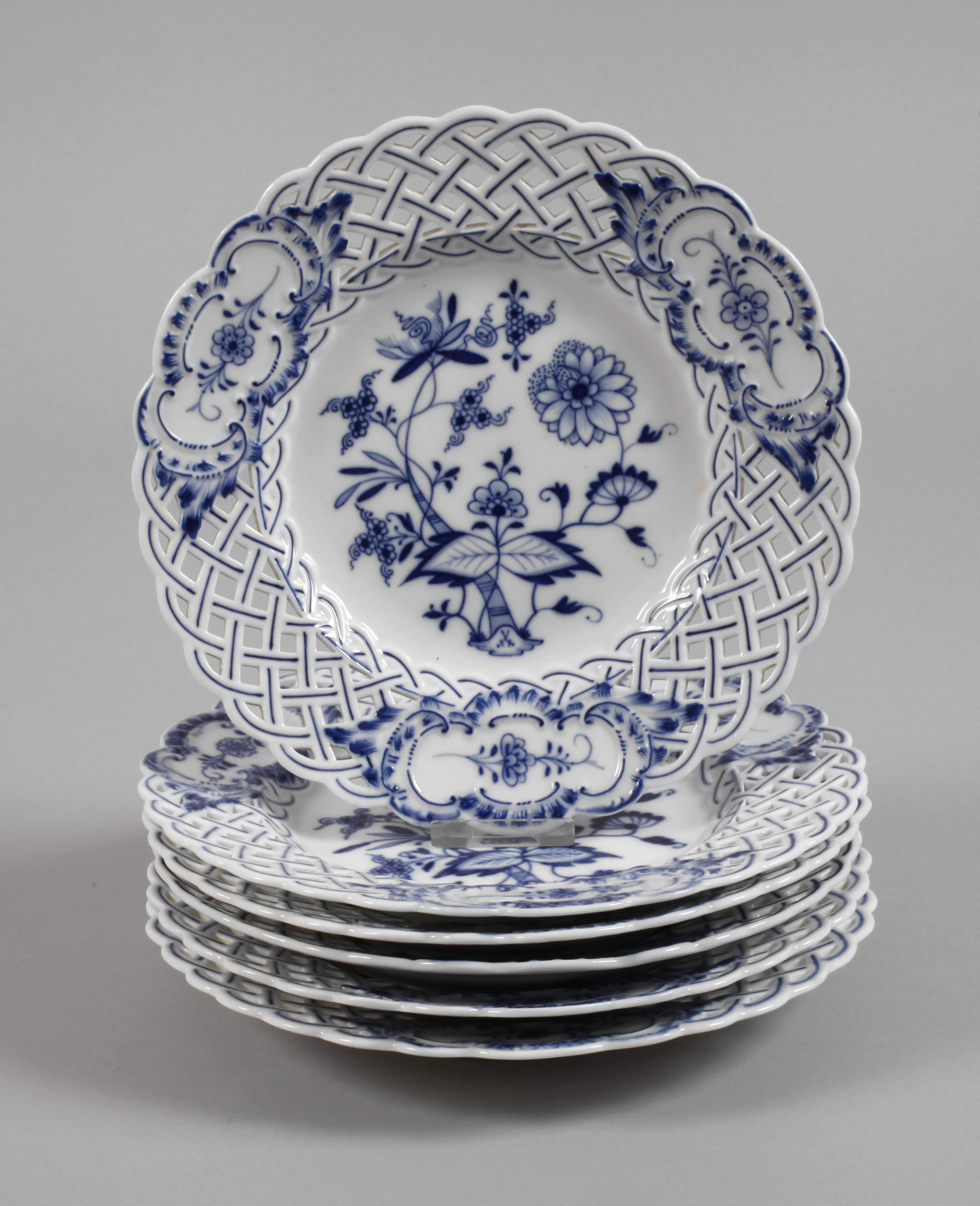 Meissen sechs Durchbruchteller "Zwiebelmuster"