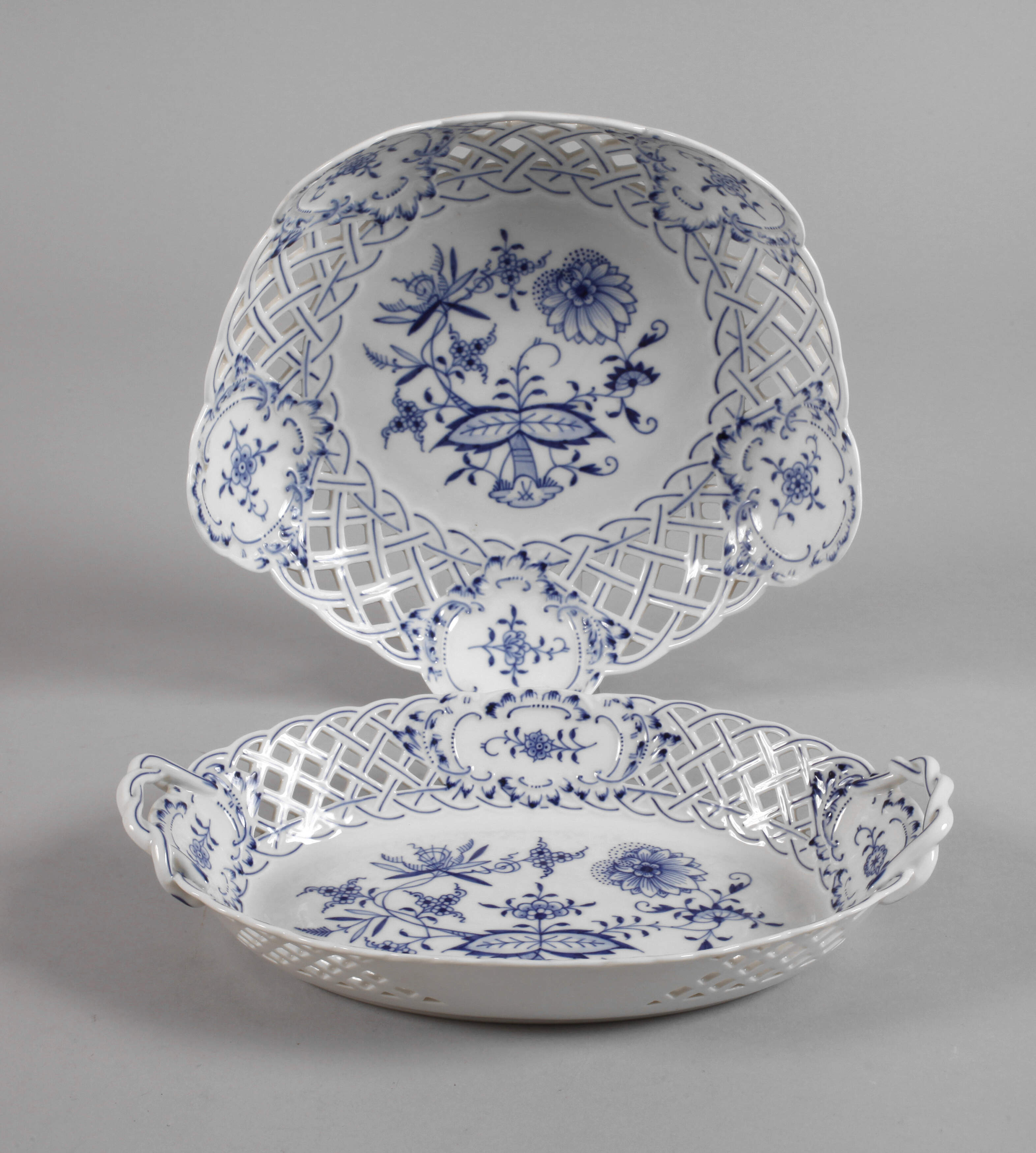 Meissen zwei Durchbruchschalen "Zwiebelmuster"