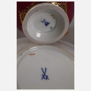 Meissen Prunktasse mit Untertasse "B-Form"