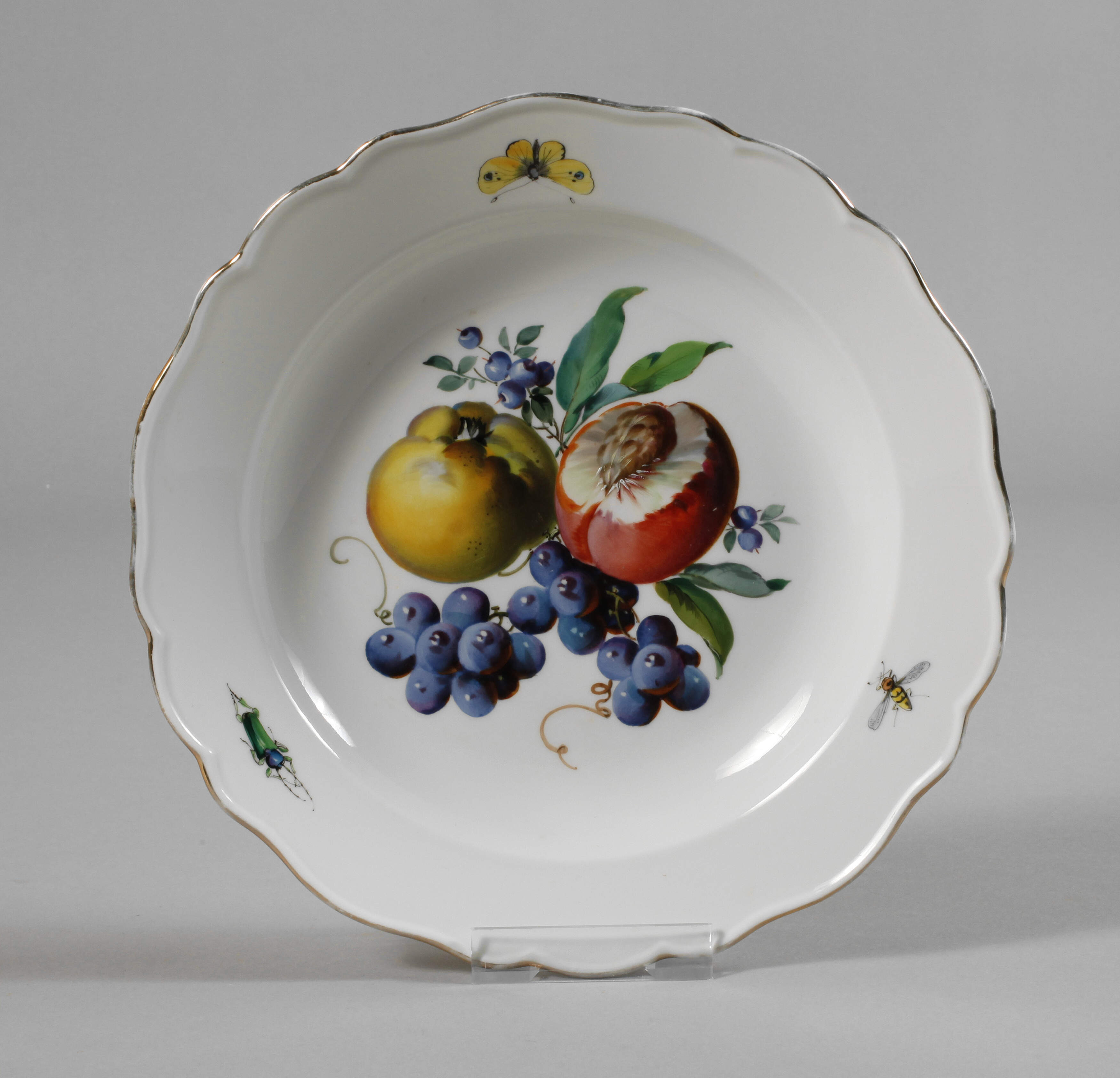 Meissen Anbietschale Fruchtmalerei mit Insekten