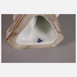 Meissen Amorette "Je les captive – Ich fessle sie"