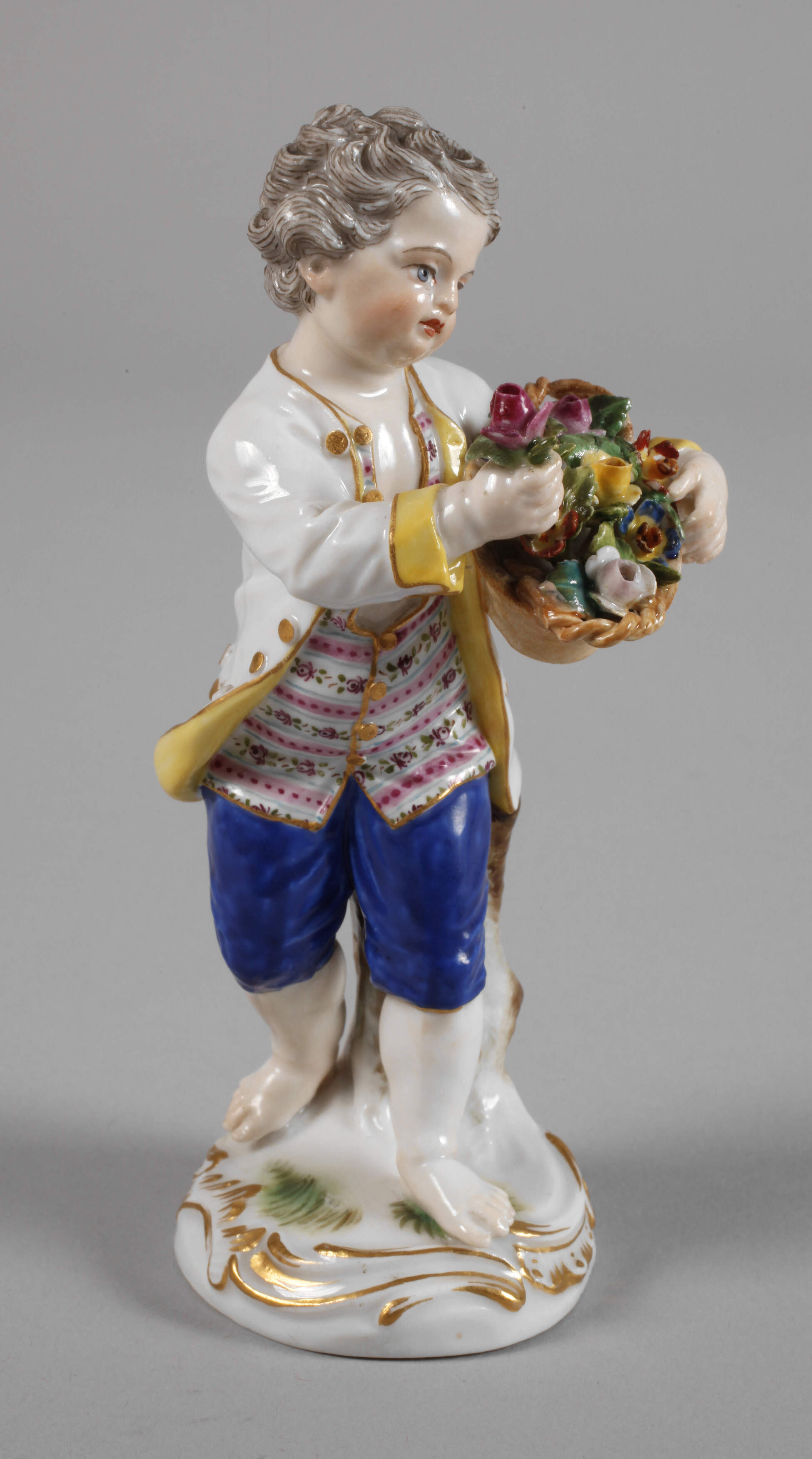 Meissen "Gärtnerkind mit Blumenkorb"