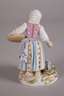 Meissen "Mädchen, Hühner fütternd"