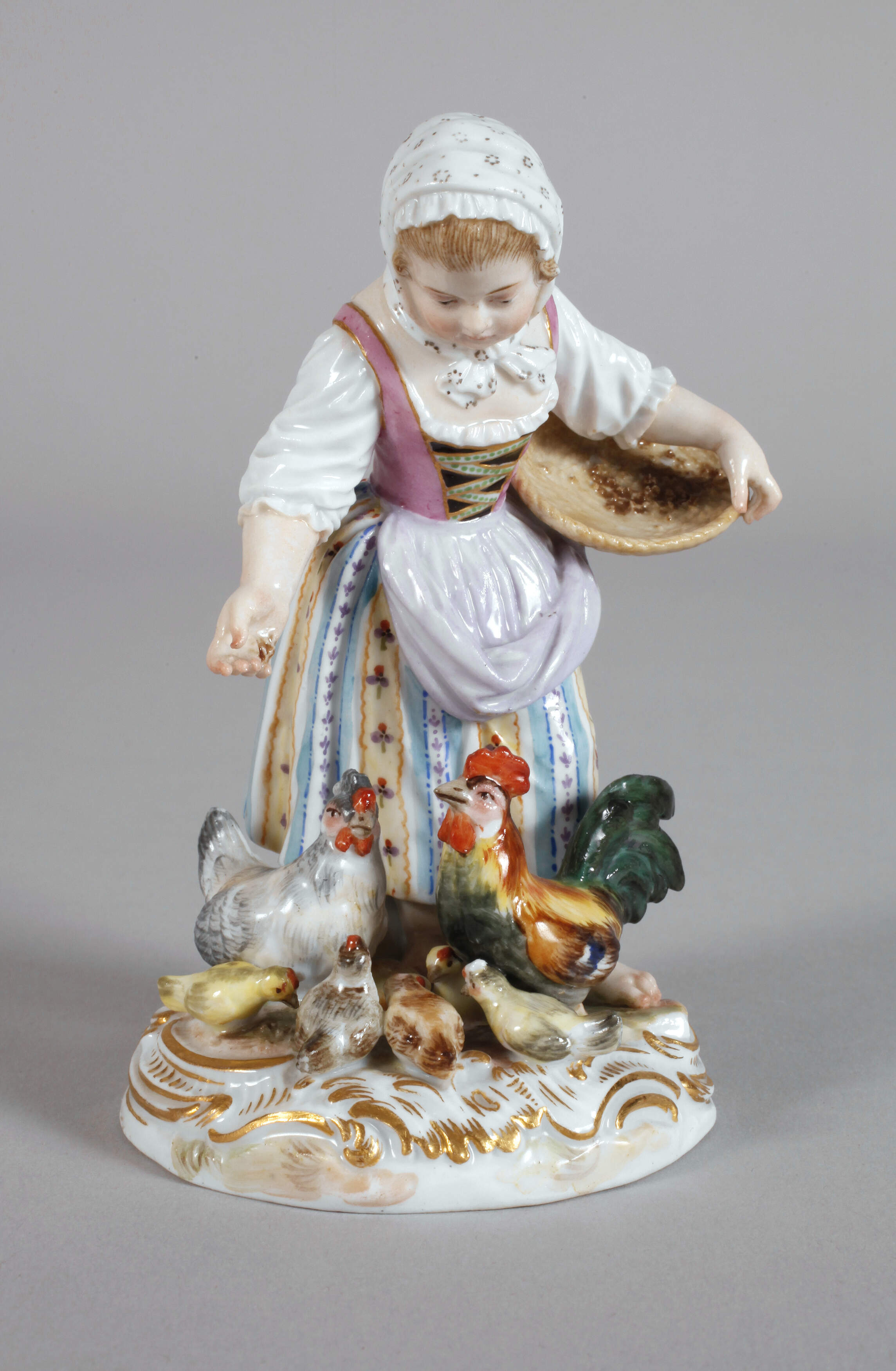 Meissen "Mädchen, Hühner fütternd"