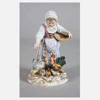 Meissen "Mädchen, Hühner fütternd"111