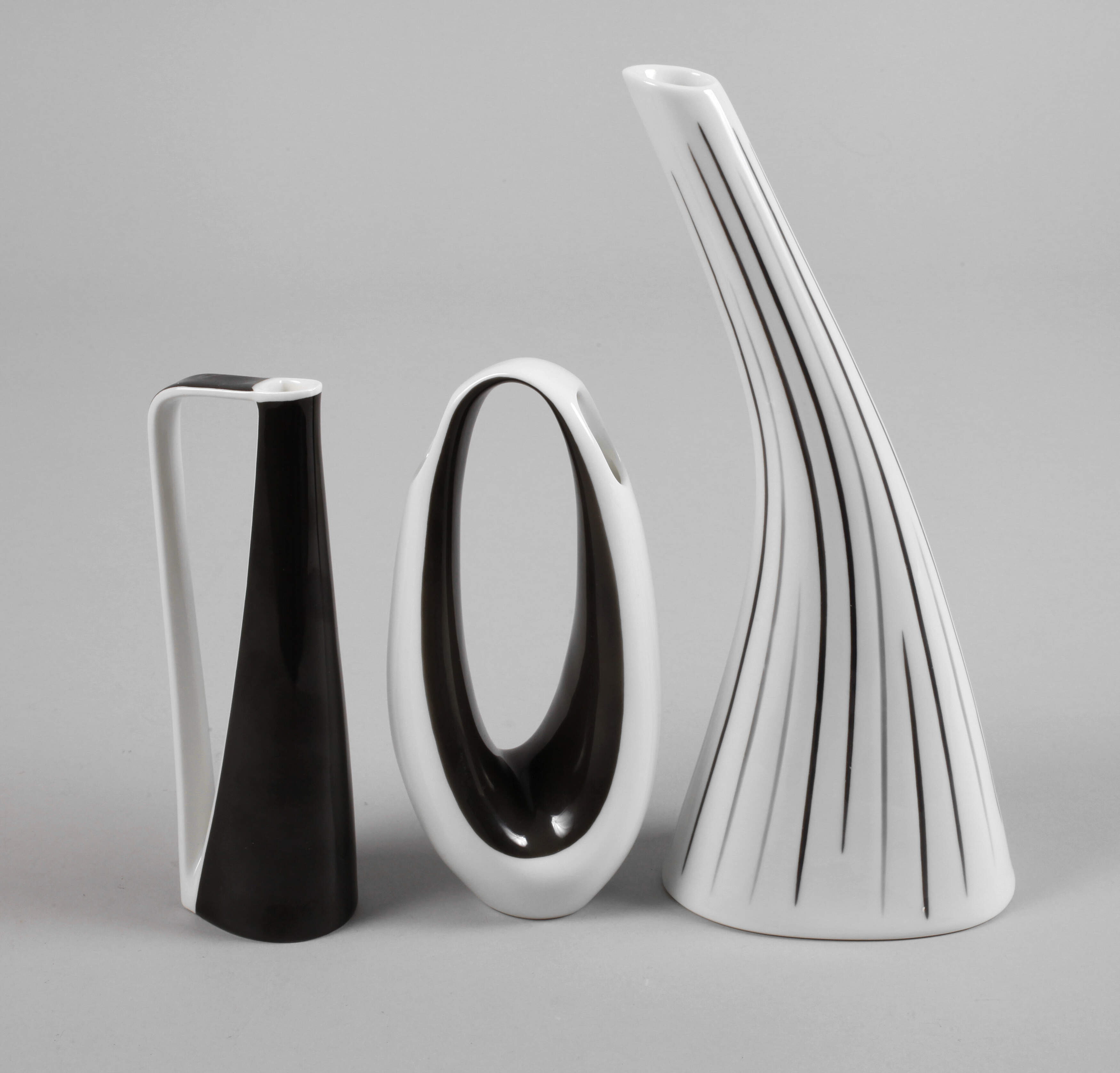 Rosenthal drei Enghalsvasen