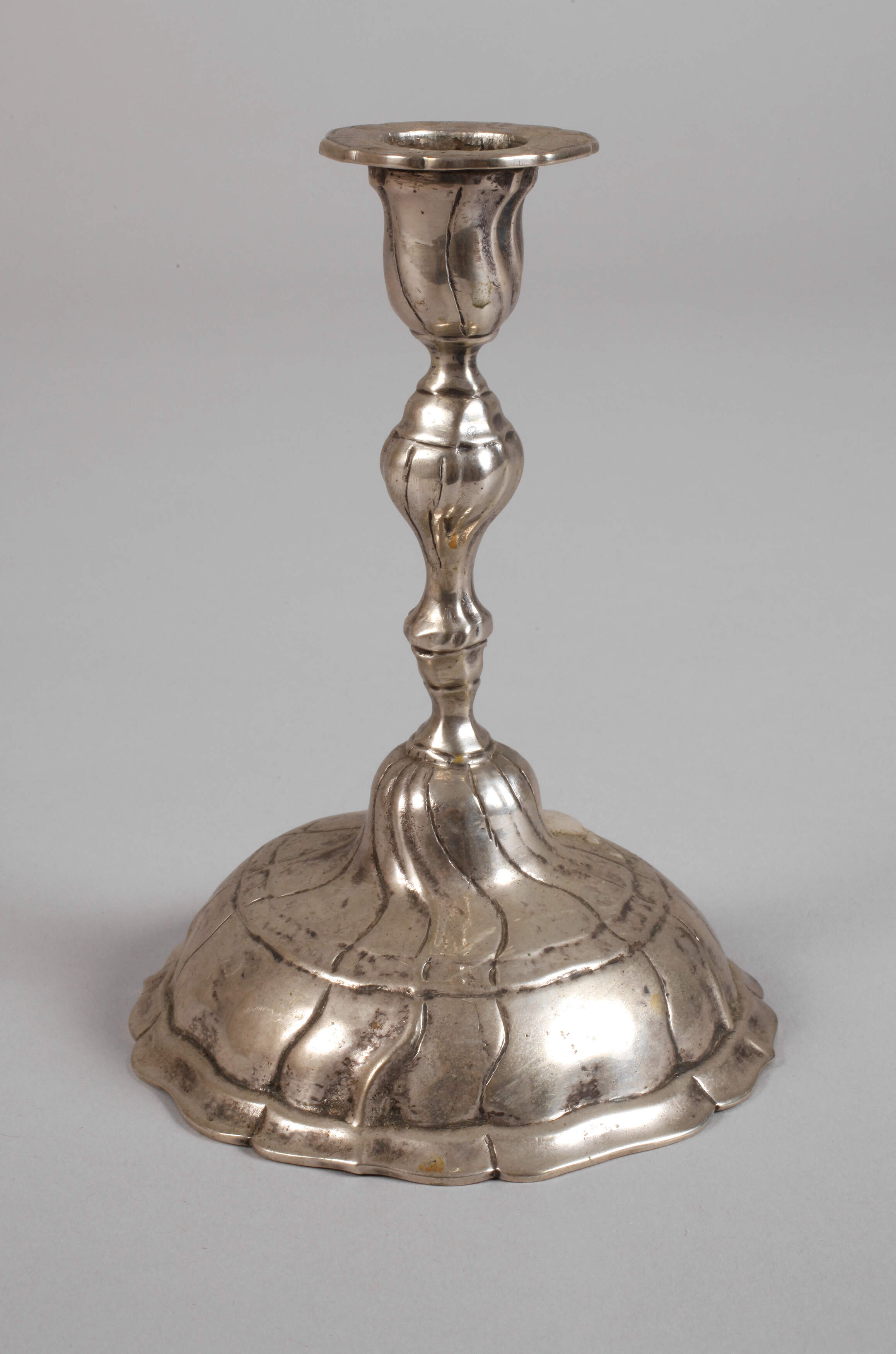 Silberleuchter im Barockstil