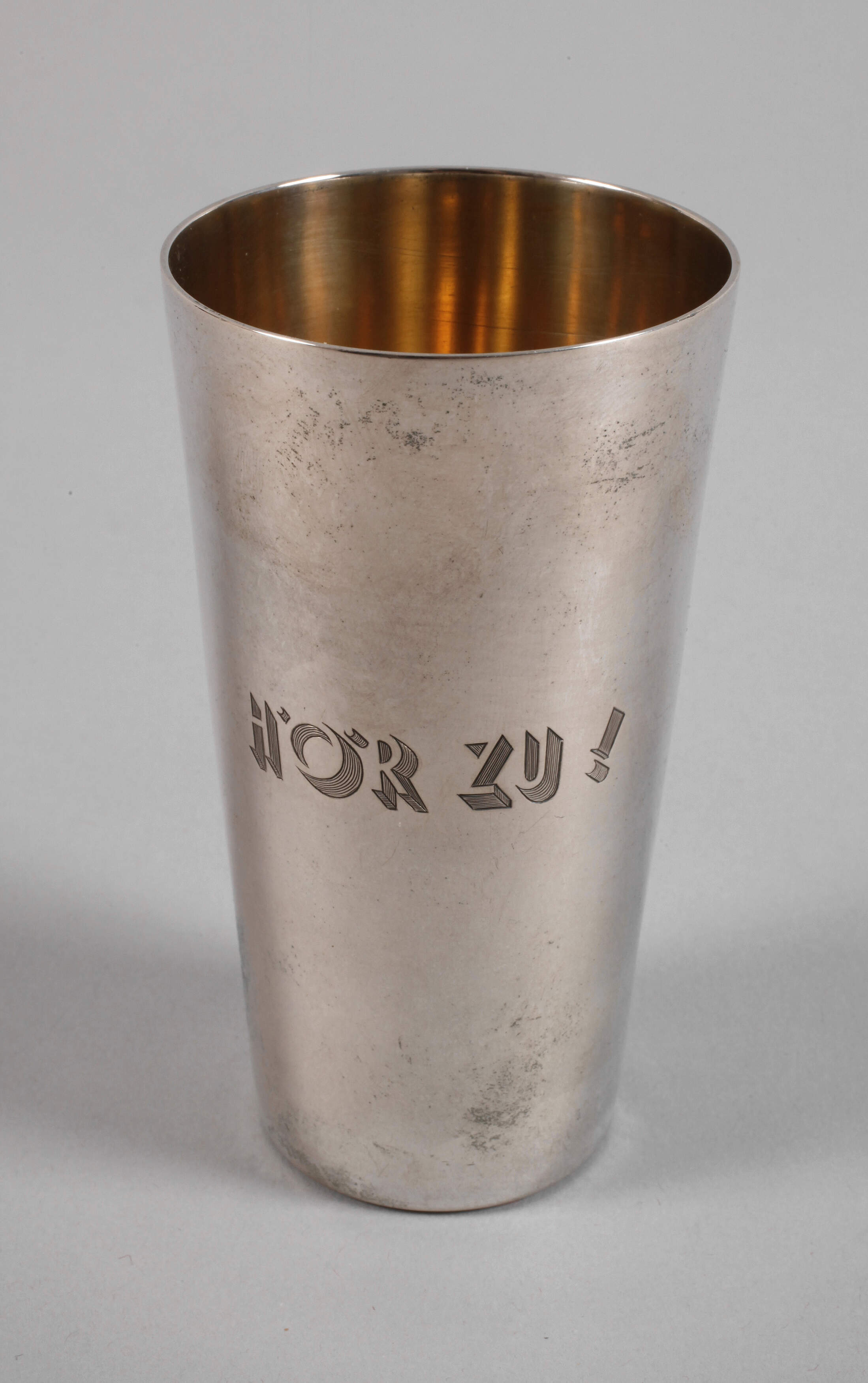 Silberbecher "HÖR ZU!"