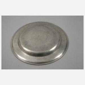 Spätbarocker Wappenteller