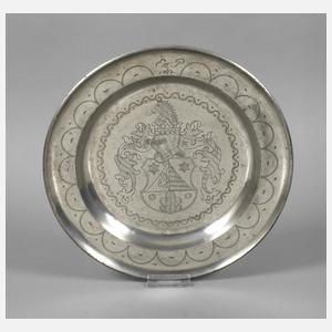 Spätbarocker Wappenteller