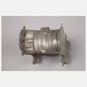 Figürliche Nadelbüchse Zinn