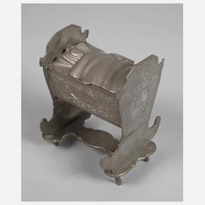 Figürliche Nadelbüchse Zinn