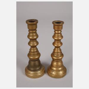 Sieben Messingleuchter