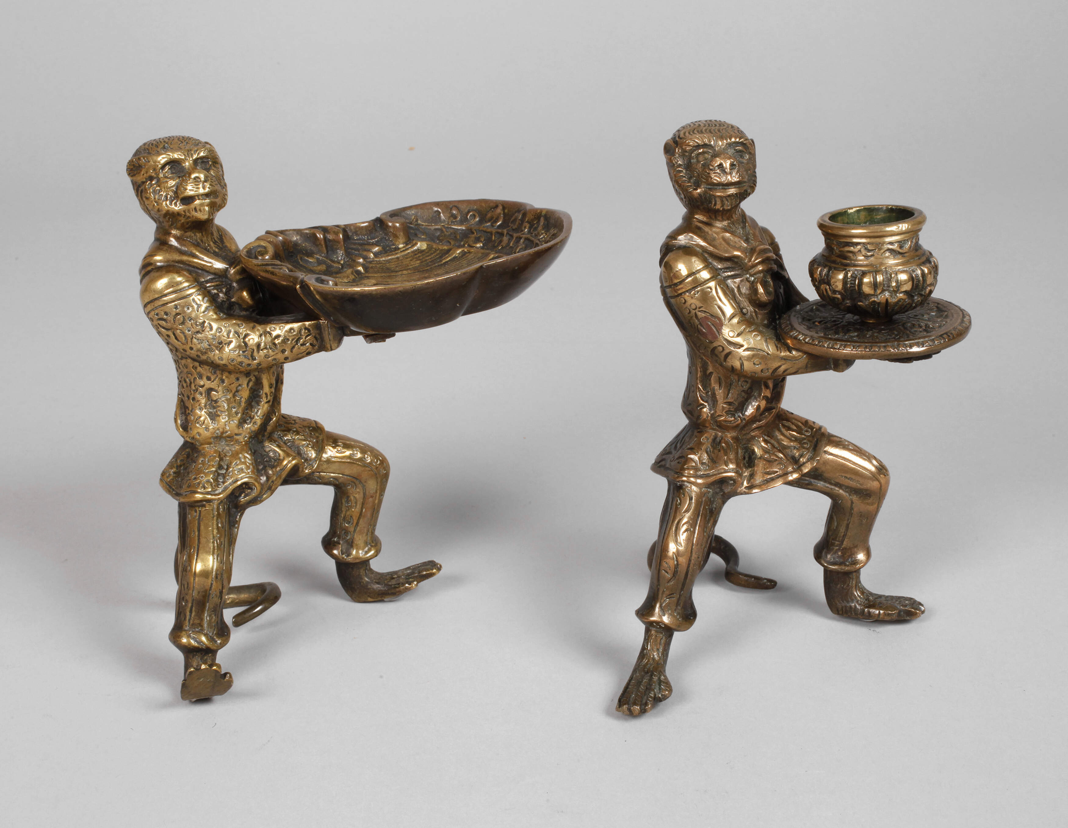 Paar figürliche Tafelaufsätze