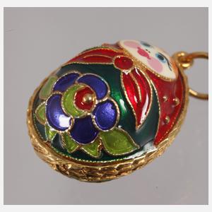 Emailleanhänger als Matroschka