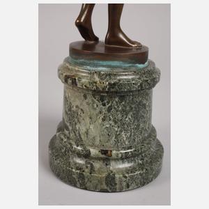 Mänade mit Thyrsosstab