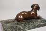 Liegender Dackel Bronze