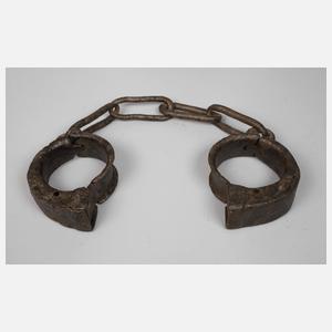 Paar Handschellen