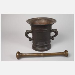 Drei historische Mörser