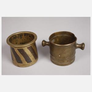 Drei historische Mörser