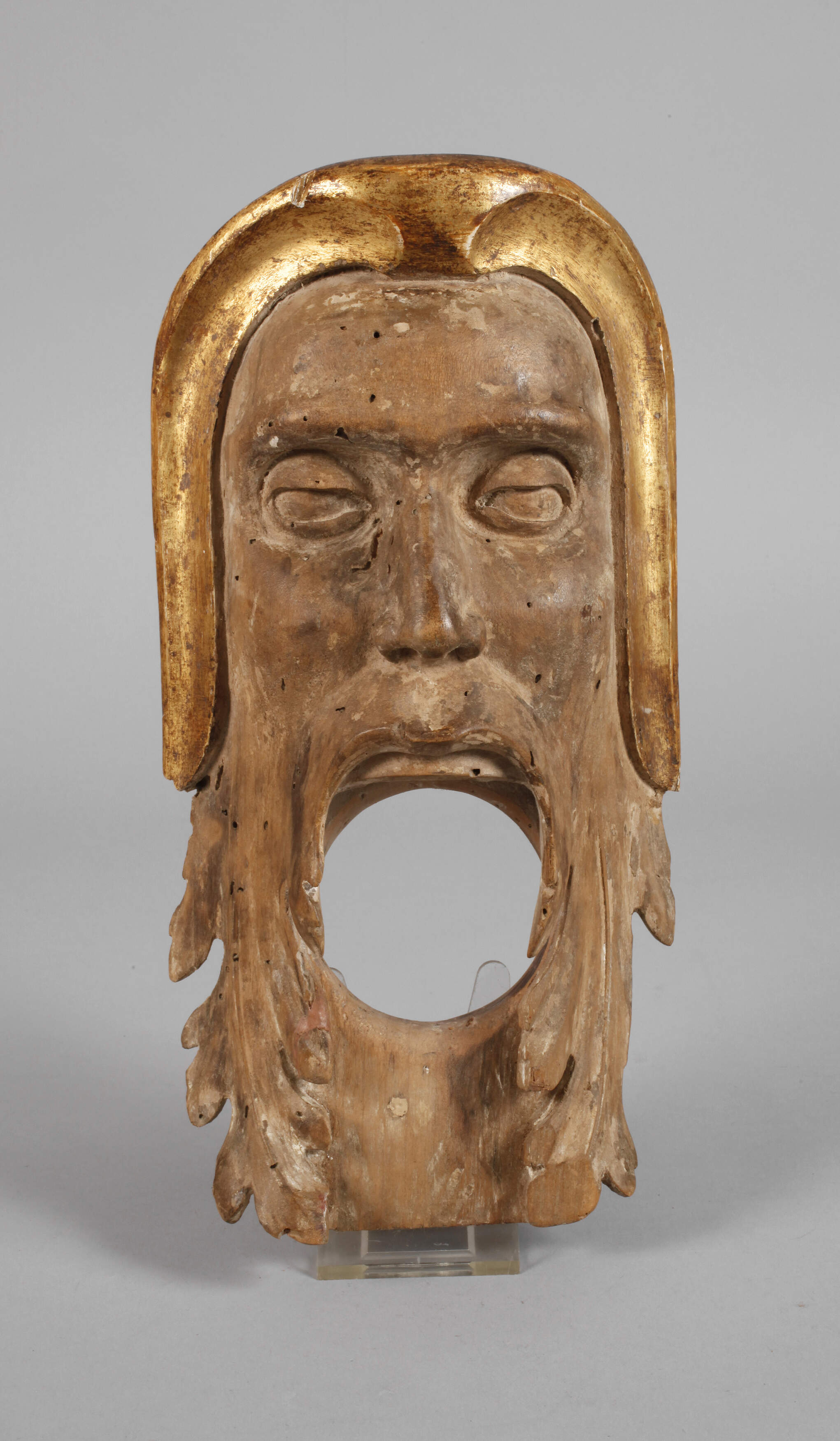 Geschnitzte Wandapplik