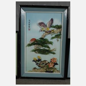 Drei dekorative Reliefschnitzereien