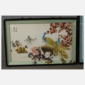 Drei dekorative Reliefschnitzereien