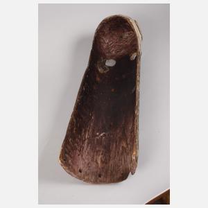 Zwei Helmmasken der Pende