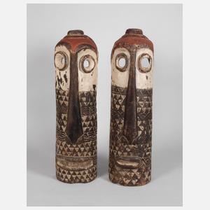 Zwei Helmmasken der Pende