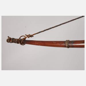 Bogen mit Köcher und Pfeilen