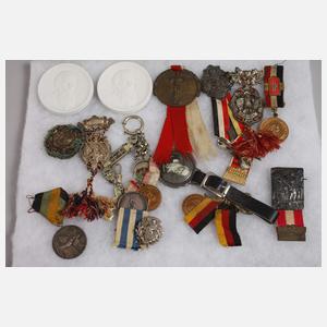 Posten Anstecknadeln und Medaillen Turnerbund