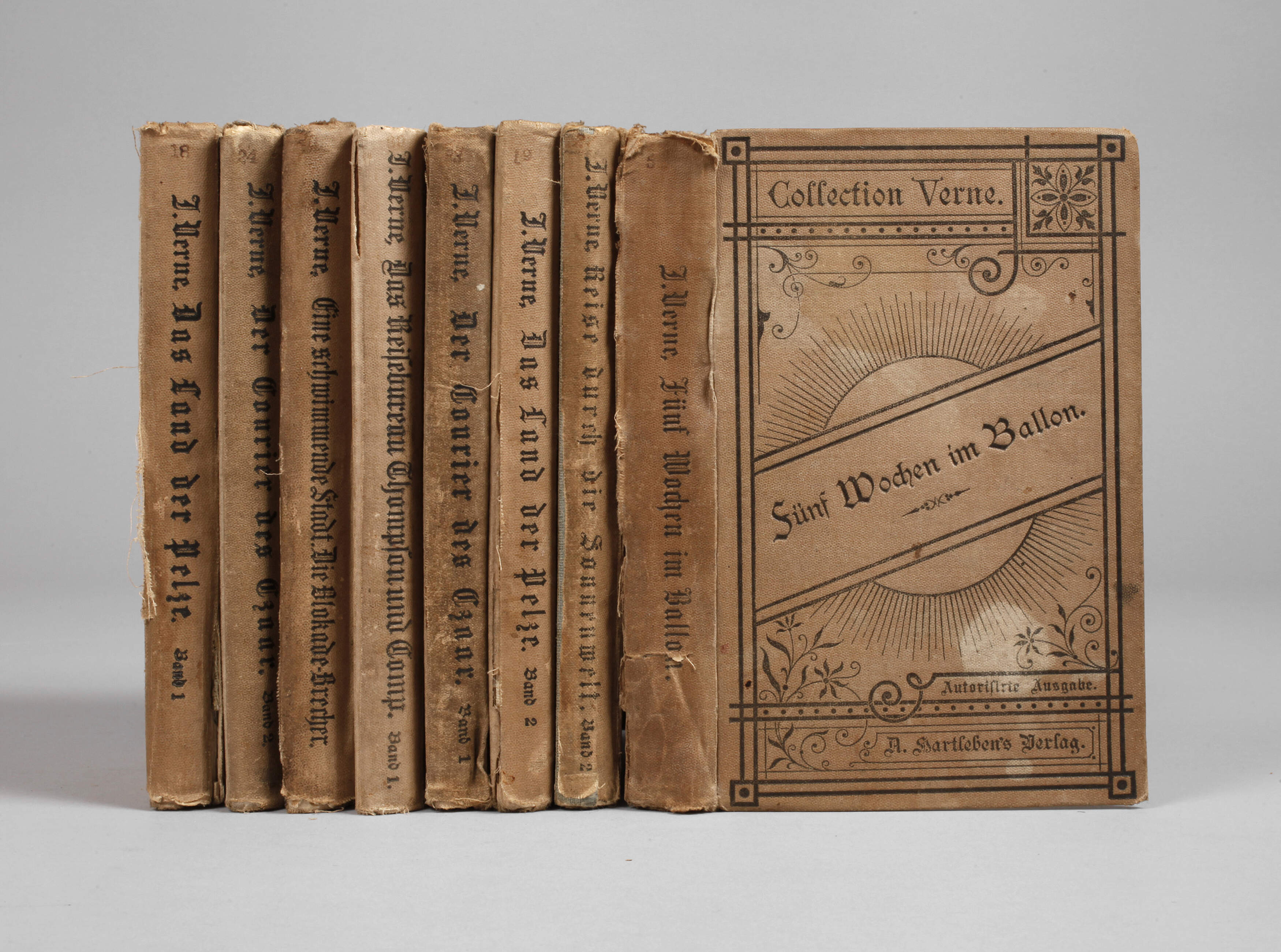 Acht Bände Collection Verne