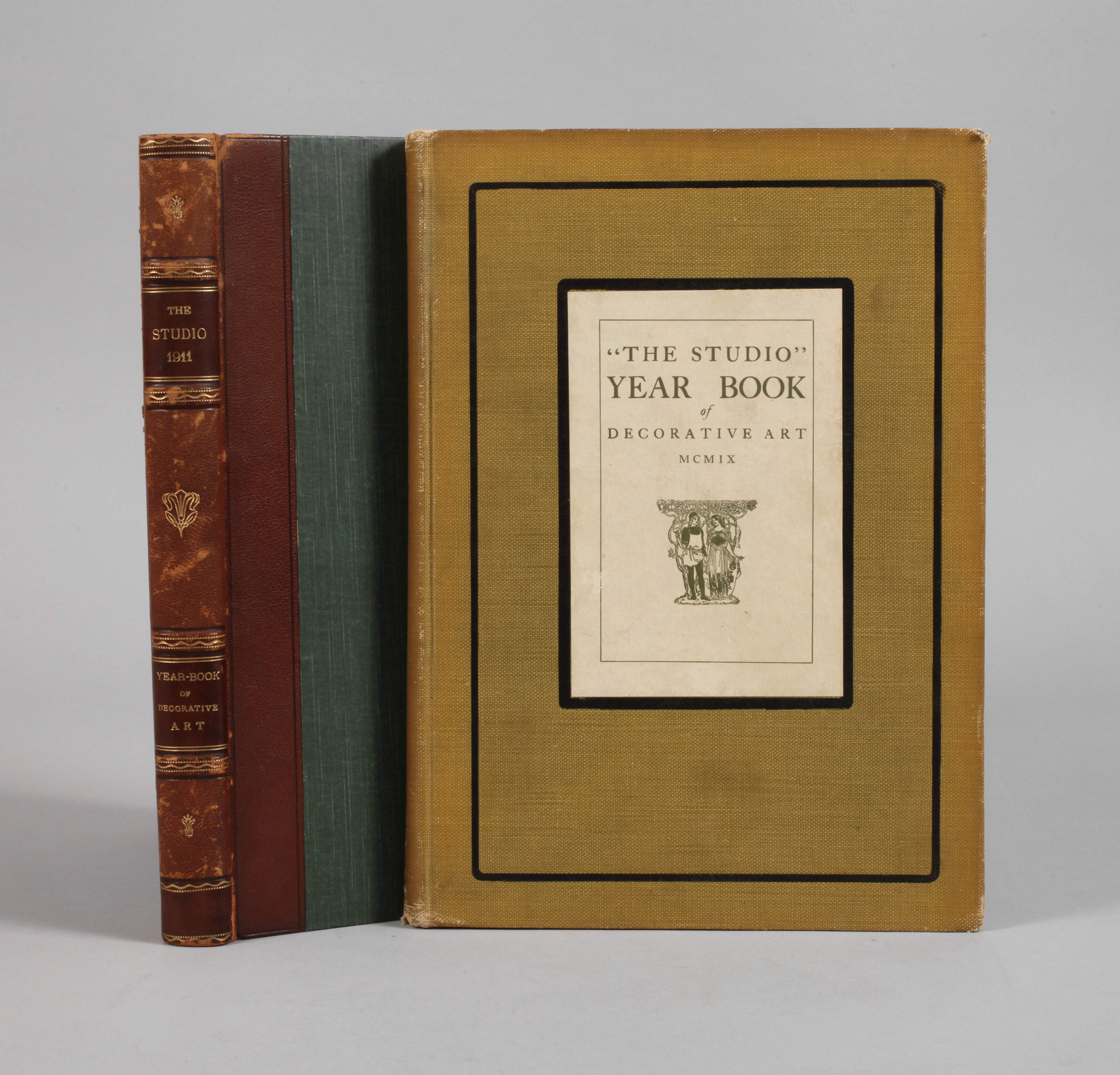 Zwei Bände The Studio Yearbook