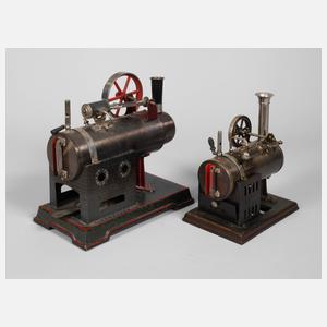 Zwei stationäre Lokomobilen