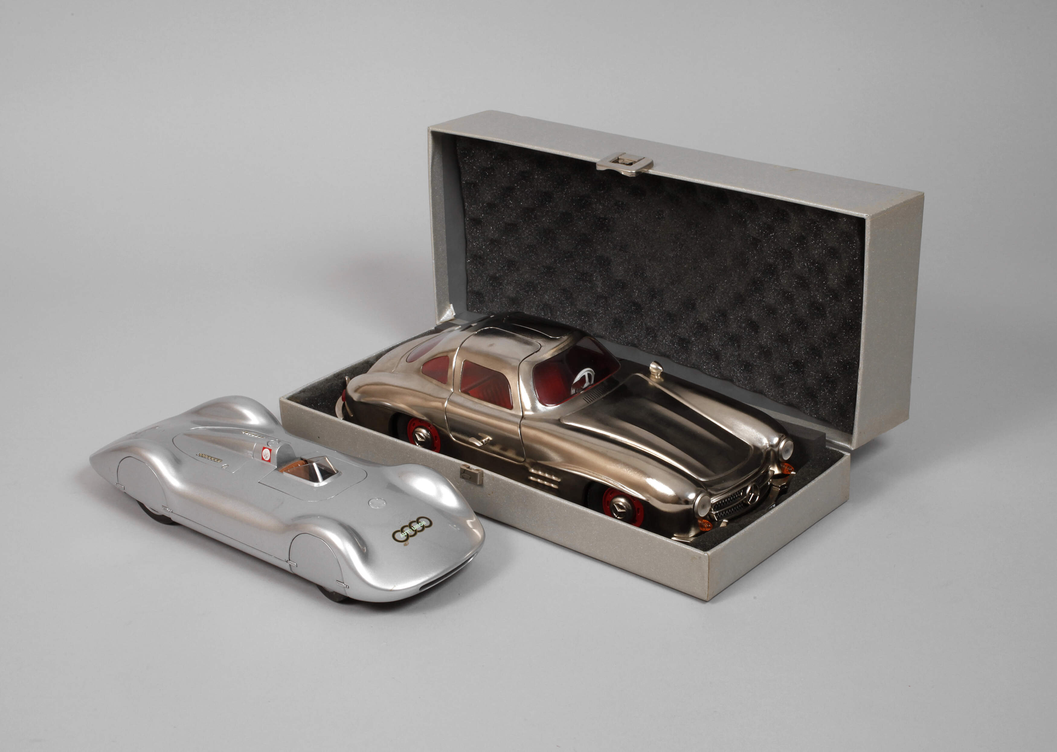 Märklin/Revell zwei Rennwagen