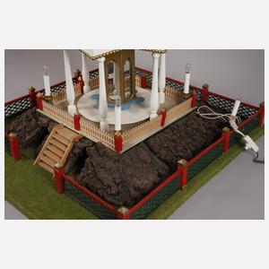 Weihnachtspyramide mit Bergwerk und Massefiguren