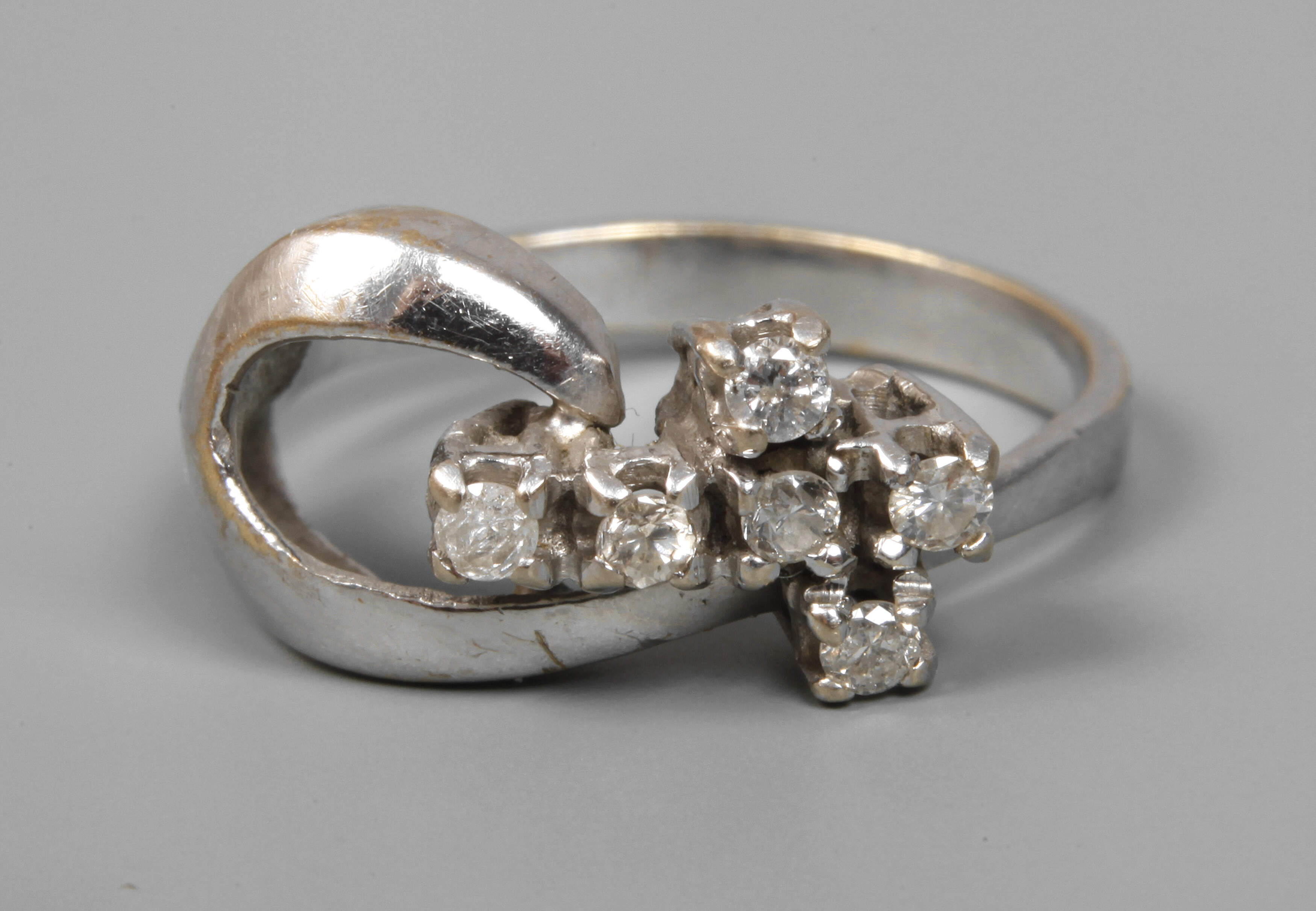 Damenring mit Brillanten