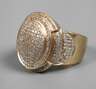 Prächtiger Ring mit Diamantbesatz