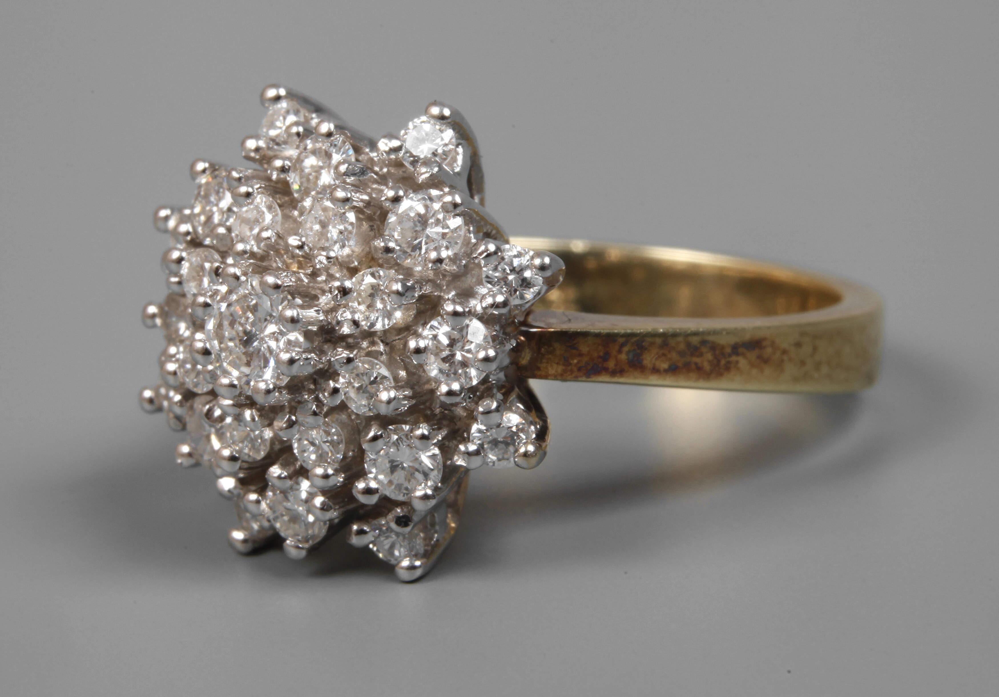 Damenring mit Brillanten