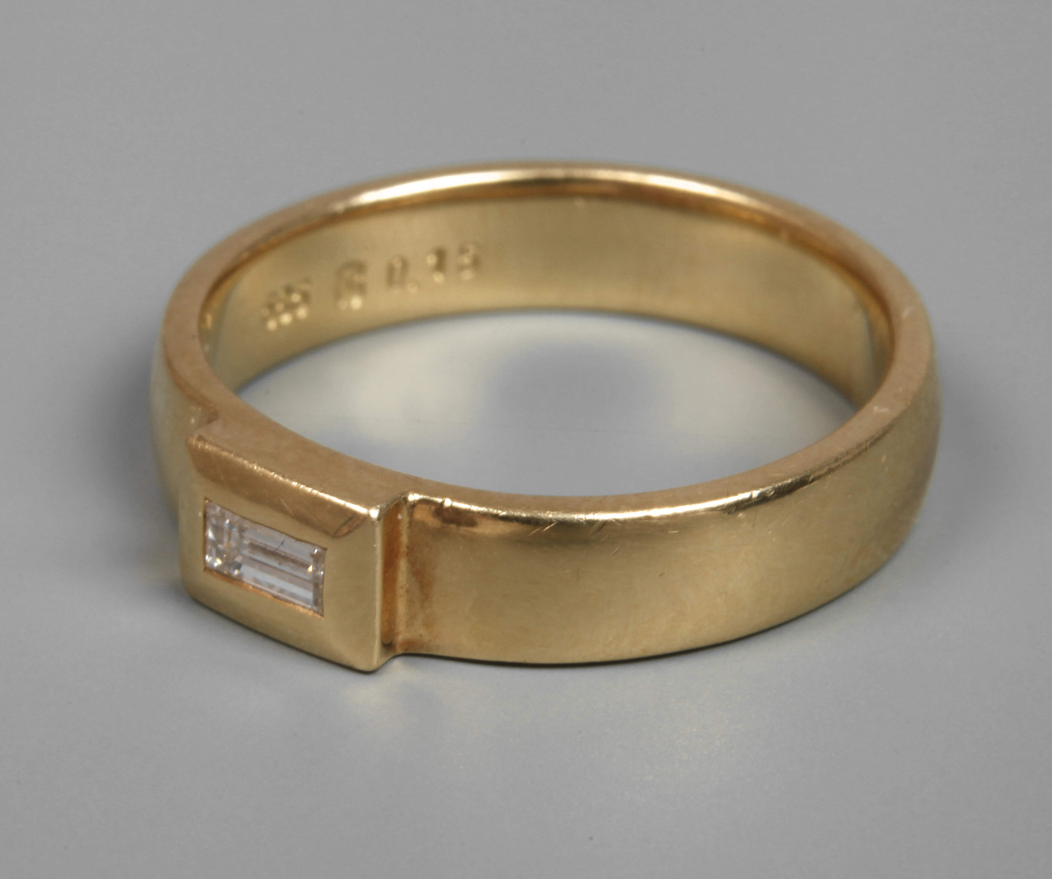 Bandring mit Diamant