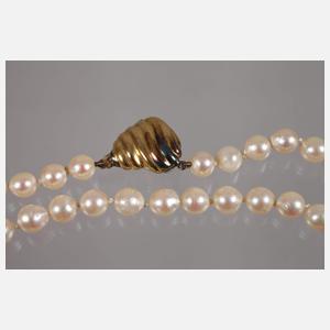 Perlenkette mit Schmuckschließe