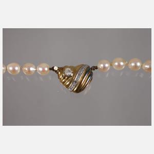 Perlenkette mit Schmuckschließe