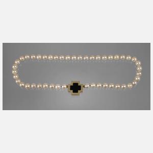 Perlenkette mit Schmuckschließe