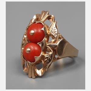 Damenring mit Korallen