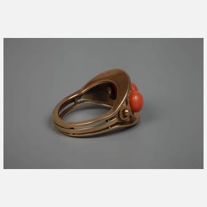 Damenring mit Korallen