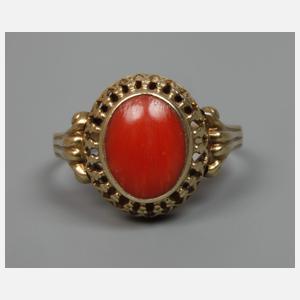 Zwei Damenringe mit Korallen