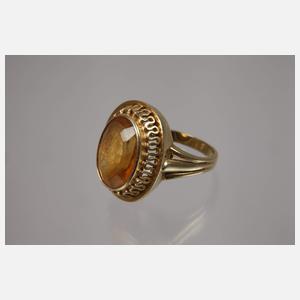 Drei Teile Goldschmuck