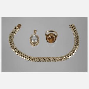 Drei Teile Goldschmuck