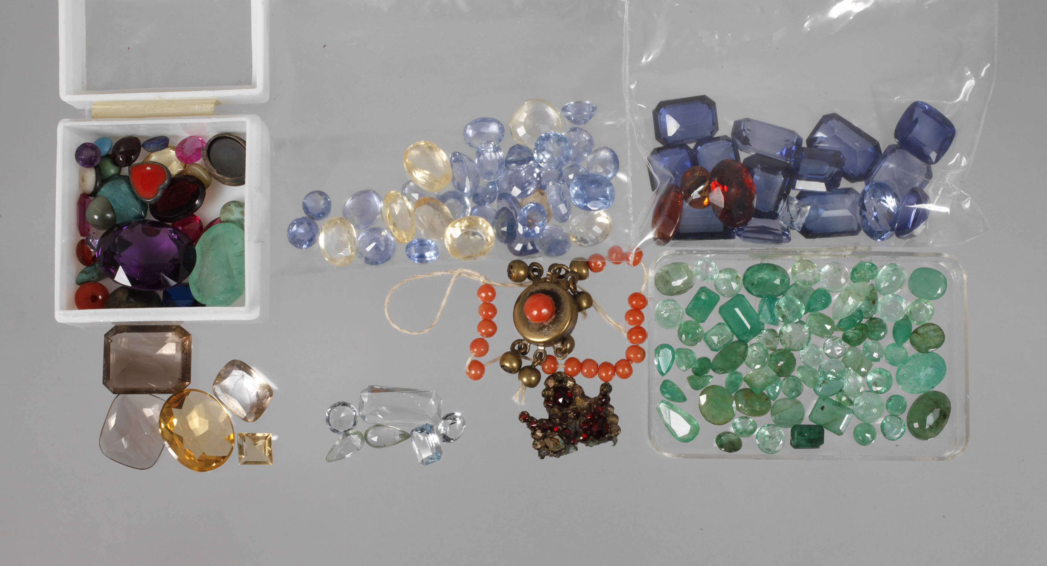 Konvolut Schmuck- und Edelsteine